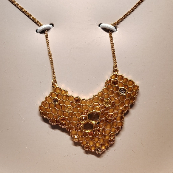 Chloe + Isabel Jewelry - Chloe + Isabel Honeycomb Necklace NIB